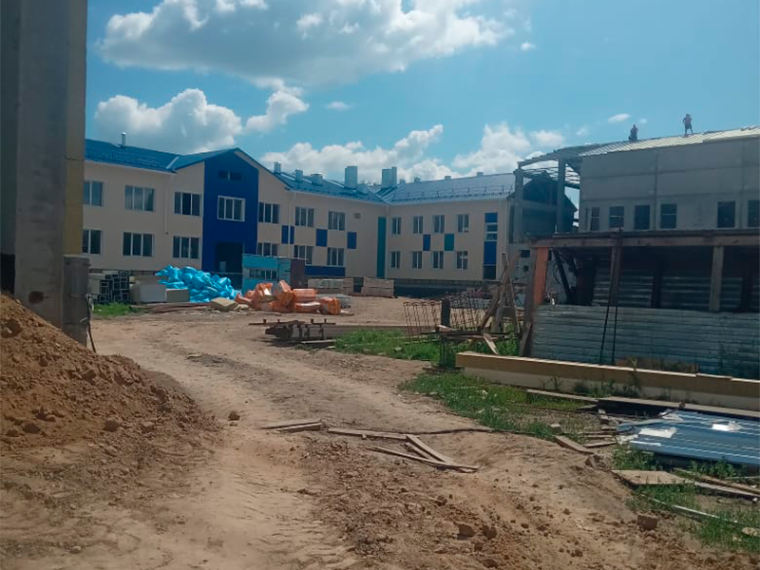 В Немецком национальном районе строится школа в селе Орлово, определяется подрядчик на ремонт школы в селе Гришковка. В Немецком национальном районе строится школа в селе Орлово, определяется подрядчик на ремонт школы в селе Гришковка.