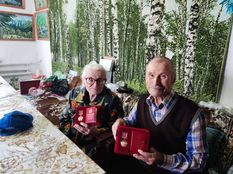 В Немецком национальном районе вручили памятные медали «70 лет с начала освоения целинных и залежных земель на Алтае». В Немецком национальном районе вручили памятные медали «70 лет с начала освоения целинных и залежных земель на Алтае».