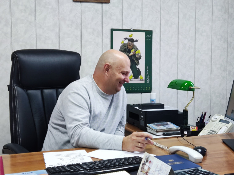 Глава Немецкого национального района Иван Гаас ответил на вопросы жителей в ходе прямой линии 2 ноября. Глава Немецкого национального района Иван Гаас ответил на вопросы жителей в ходе прямой линии 2 ноября.